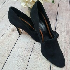 ⬇️$25 Banana Republic Black Suede Heels Sz 8